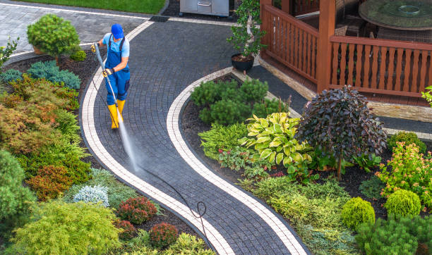 Best Deck Pressure Washing  in Hampton Manor, NY